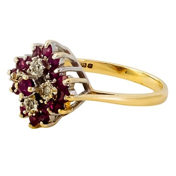 9ct gold Ruby / Diamond Cluster Ring size N